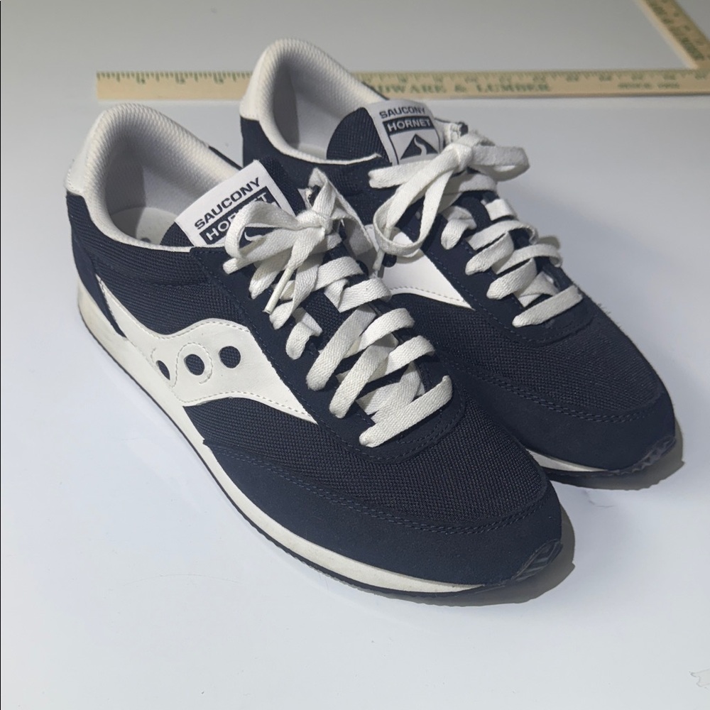 Saucony Women's Trainer 80 Sneaker - Size 9.5 - Awesome shoes! - Picture 4 of 13